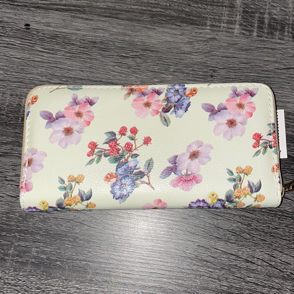 Flower wallet